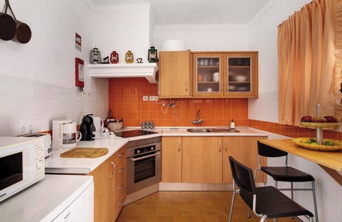 Manta Rota House | Holiday Home 'Casa Maria Beatriz' with Private Terrace, Private Garden and Wi-Fi
