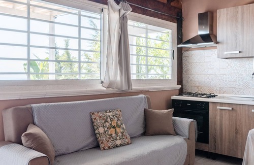 Realmonte Apartment | Holiday Home 'Abbacari 2' with Sea View, Wi-Fi and Air Conditioning