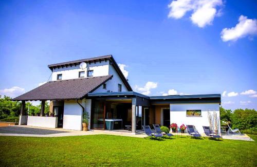 Grabrovnik House | Holiday Home AdaliA