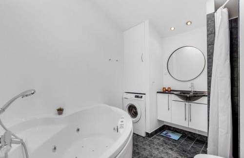 Nørre Lyngvig House | Holiday Home Albertina - 300m to the fjord by Interhome
