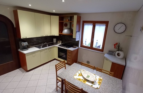 Alesso House | Holiday Home 'Alle Porte Del Palar' with Mountain View and Balcony