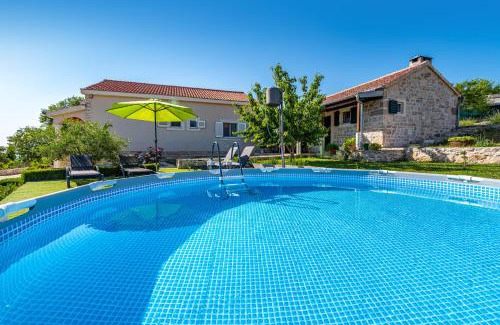 Benkovac House | Holiday home Ante with beautiful private garden