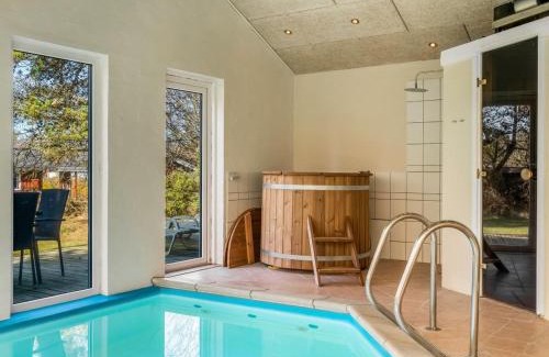 Hou House | Holiday Home Aud - 300m from the sea by Interhome