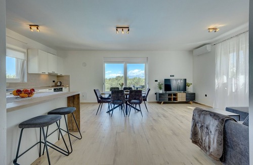 Ljubac House | Holiday Home Bonato with pool