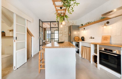 Beniali House | Holiday Home 'Ca la Pasita 28' with Mountain Views and Wi-Fi