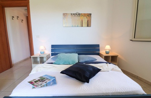 Castro House | Holiday Home 'Calilla A Castro ' with Private Terrace, Balcony and Air Conditioning