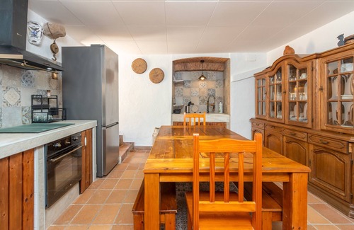 Tossa de Mar House | Holiday Home 'Can Garriga' with Mountain View, Private Terrace and Wi-Fi