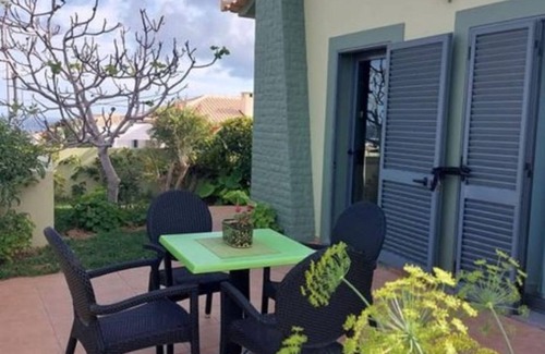 Porto Santo House | Holiday Home 'Casa Da Figueira' with Sea and Mountain Views, Terrace and Wi-Fi