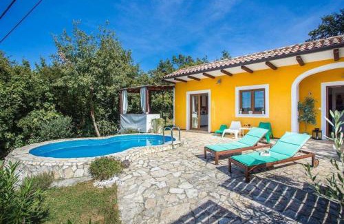 Ripenda Verbanci House | Holiday Home Deborah with Private Pool