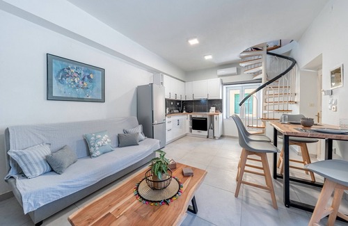 Gaios House | Holiday Home 'Di Babis' with Mountain View, Wi-Fi and Air Conditioning