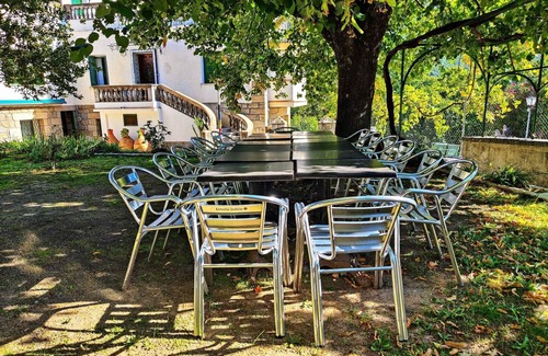 Piedralaves House | Holiday Home 'El Rozado' with Mountain Views, Private Terrace and Wi-Fi