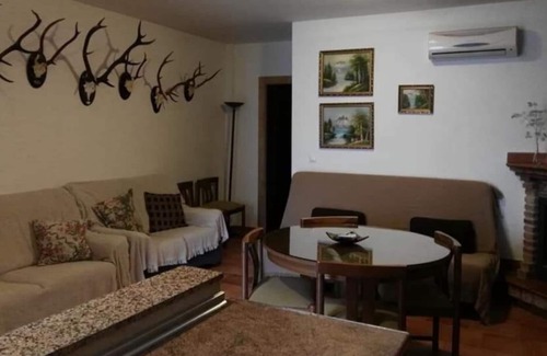 Arroyo Frio House | Holiday Home "Escapada Relax" with Mountain View, Shared Pool & A/C