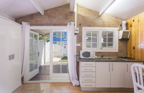 Oliva House | Holiday Home 'Fama' with Shared Pool, Private Terrace and Wi-Fi