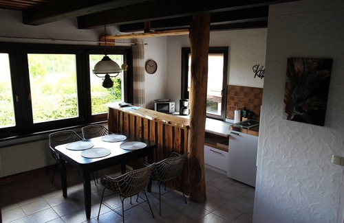 Melkers House | Holiday Home 'Felsenblick' with Mountain View, Shared Terrace and Shared Garden