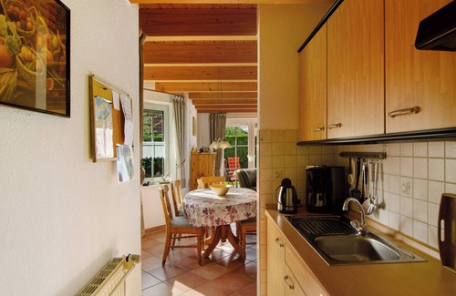 Wangerland House | Holiday Home 'Ferienhaus Lisa Hooksiel' with Private Terrace, Private Garden and Wi-Fi