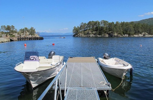 Tysnes House | Holiday Home Gamlahuset by Interhome