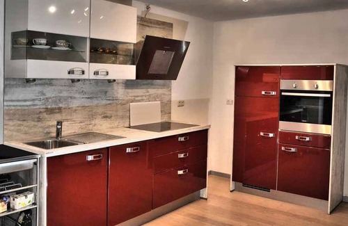 Gruendau House | Holiday Home 'Gründaublick' with Shared Terrace, Shared Garden and Wi-Fi