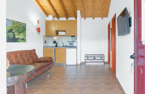 Sao Luis Apartment | Holiday Home 'Gui' with Mountain View, Wi-Fi and Air Conditioning