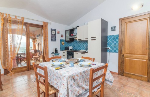 San Teodoro House | Holiday Home “Home Residence Barbara” with Garden & Balcony