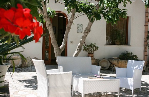 Custonaci House | Holiday home il Cortile sea swimming pool Custonaci Cornino