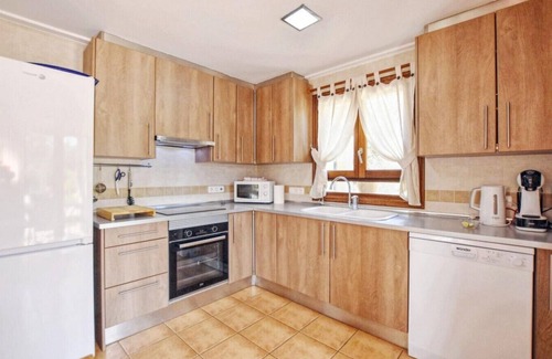 Inca House | Holiday Home 'Ines' with Mountain View, Wi-Fi and Air Conditioning