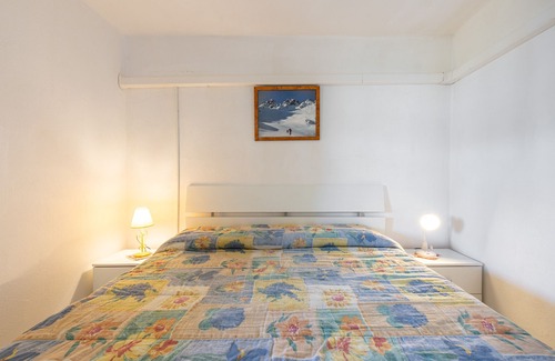 Terra Mala House | Holiday Home "La Grande Casa Giuliva" with Sea View & Terrace