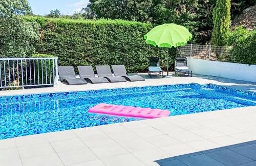 Llauro House | Holiday Home Jardins de Camille by Interhome