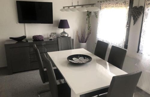 Usseln Apartment | Holiday home Kent Comfortable Vacation Home