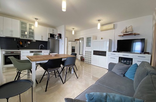 Pisak Cottage | Holiday home Kuzmanic with private pool and sea view