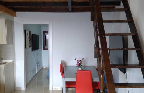 La Trinidad House | Holiday Home 'La Casita De La Abuela' with Wi-Fi and Air Conditioning