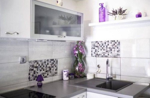 Raslina Apartment | Holiday Home Lavanda