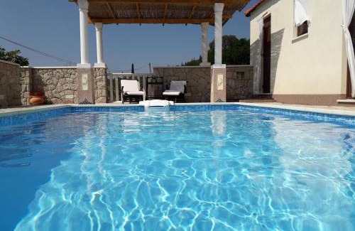 Mihanici House | Holiday Home Lazuština Paradise & The Mermaid