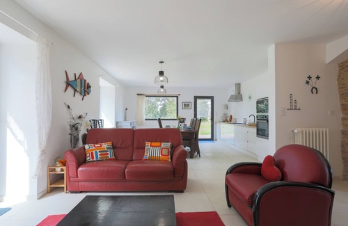 Paimpol House | Holiday Home 'Les Bernaches Du Lédano - Vue Mer' with Sea View, Terrace and Wi-Fi