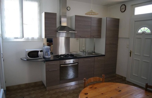 Blere House | Holiday Home "Maison En Touraine" with Private Terrace and Private Garden