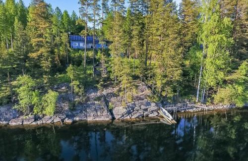 Lotjola House | Holiday Home Norppa by Interhome