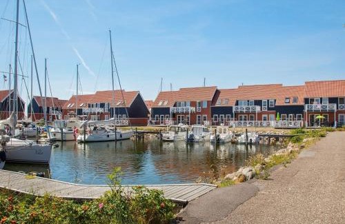Borre Apartment | Holiday home on the harbour in Borre