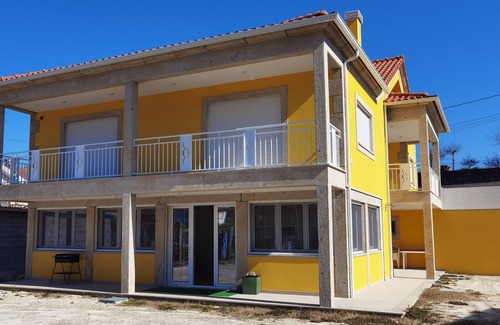 Arcos de Valdevez House | Holiday Home 'Casa Encanto De Arcos De Valdevez 2' with Private Terrace, Wi-Fi and Air Conditioning