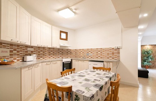 Monforte del Cid House | Holiday Home "RR Villa" with Pool, Terrace & Wi-Fi