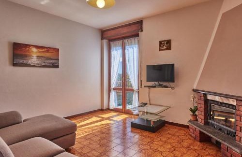 Gera Lario House | Holiday Home Simoni - GLA107 by Interhome
