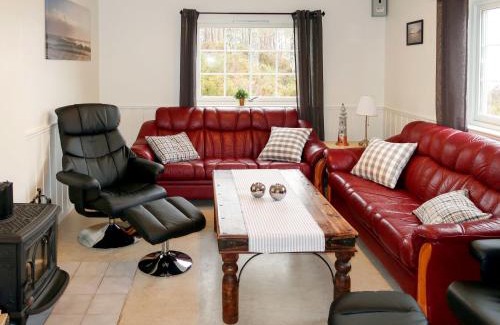 Hyllestad House | Holiday Home Solsvika by Interhome