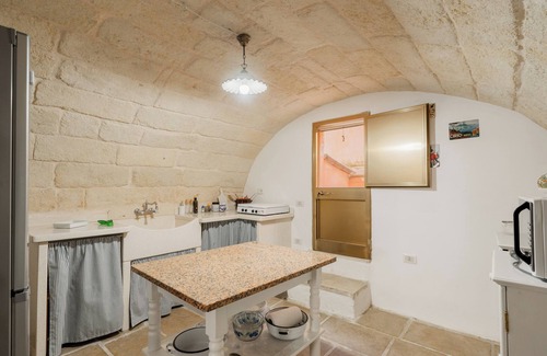 Poggiardo House | Holiday Home "Stella di Domenica" with Private Terrace & A/C