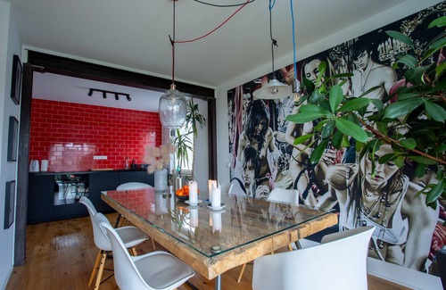 Hildesheim District House | Holiday Home 'Stilvolles Haus In Borsum' with Private Terrace, Private Garden and Wi-Fi