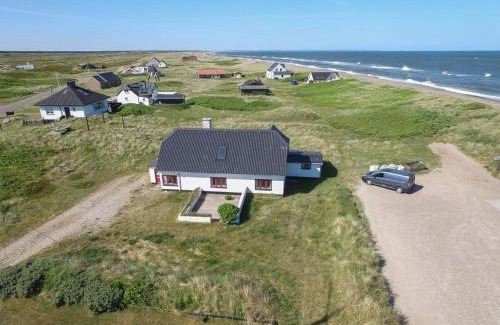 Lild Strand House | Holiday Home Stinne - 50m from the sea by Interhome