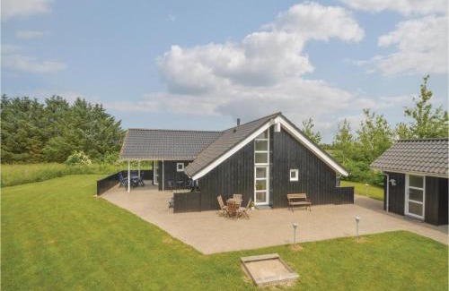 Nr. Lyngby Strand House | Holiday Home Toftevej Løkken V