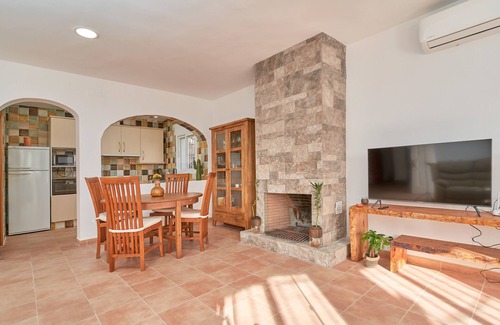 Competa House | Holiday Home 'Tower House' with Sea View, Wi-Fi and Air Conditioning