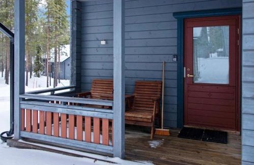 Akaslompolo House | Holiday Home Tunturitähti by Interhome