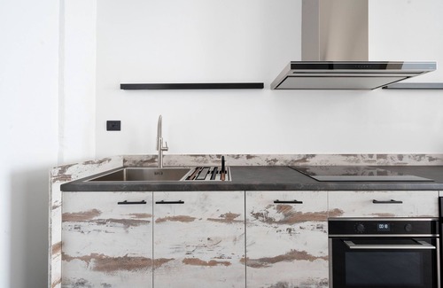 Melendugno Apartment | Holiday Home 'Uno' with Shared Terrace, Wi-Fi and Air Conditioning