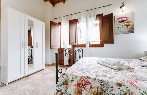 Castiadas House | Holiday Home 'Villetta Gio' with Private Terrace, Private Garden and Air Conditioning