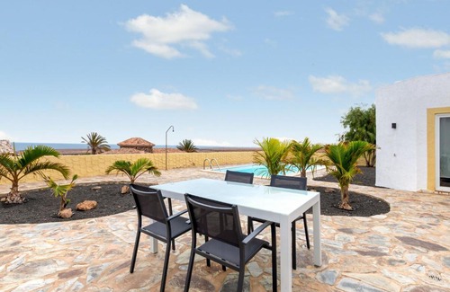 Parque Holandes House | Holiday Home Vista del Mar 1 by Interhome