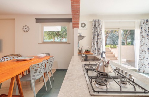 Rosolini House | Holiday Home 'Zacchitella Garden House' with Private Pool, Wi-Fi and Air Conditioning